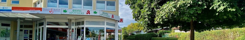 Ahorn-Apotheke - gefärbte Ahornblätter